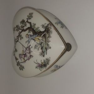 Vintage Heart-shaped Porcelain Trinket Box